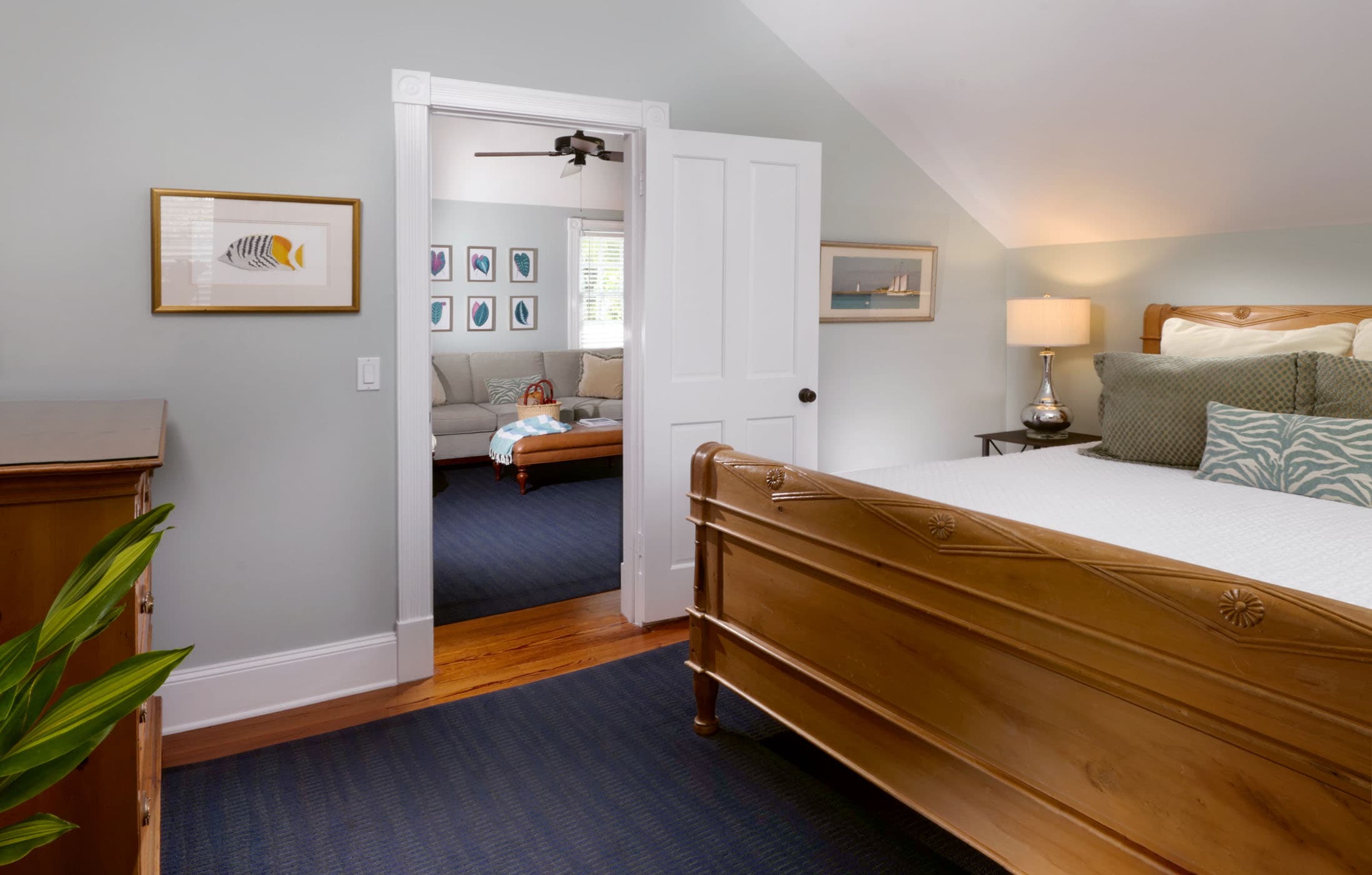 JR SUITE BEDROOM